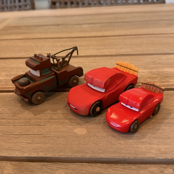 LARGE Disney Cave Lightning McQueen and Mater Die Cast Set – Cars on The Road - Picture 7 of 7